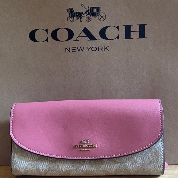 Coach Envelope Flap Wallet EUC - Picture 1 of 10